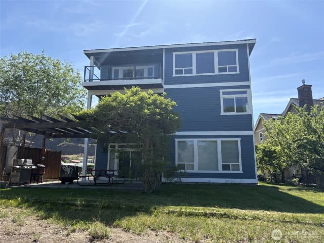 Property photo for 582 River Drive Sw, Quincy photo 2