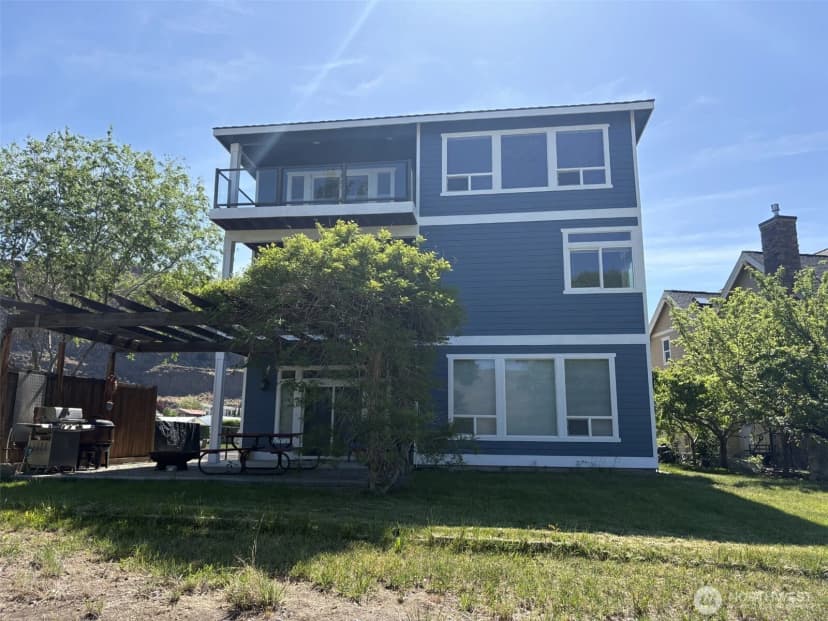 Property photo for 582 River Drive Sw, Quincy photo 2