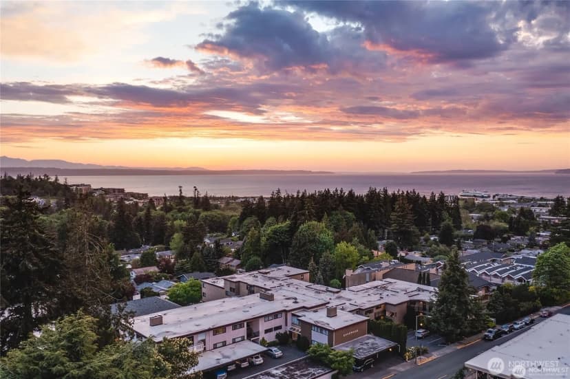 Property photo for 1110 5th Avenue S #402, Edmonds photo 25