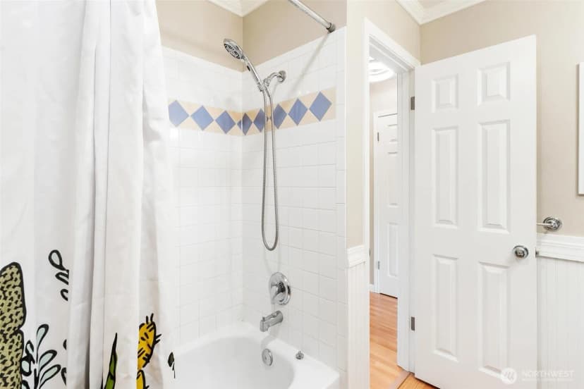 Property photo for 1110 5th Avenue S #402, Edmonds photo 17
