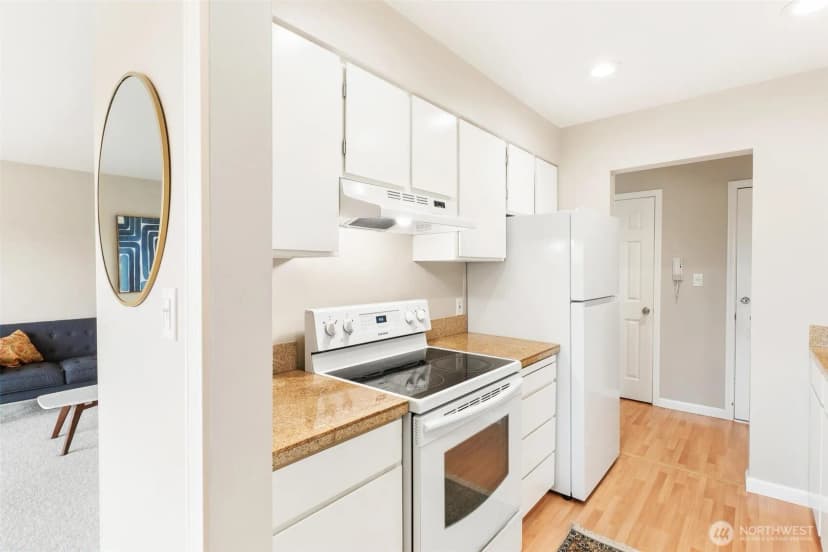 Property photo for 1110 5th Avenue S #402, Edmonds photo 13