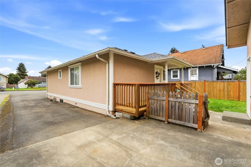 Property photo for 804 N 3rd Street, Renton photo 23
