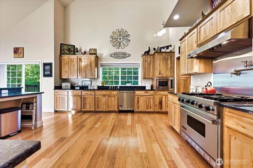 Property photo for 12811 Kapowsin Highlands Drive E, Graham photo 14