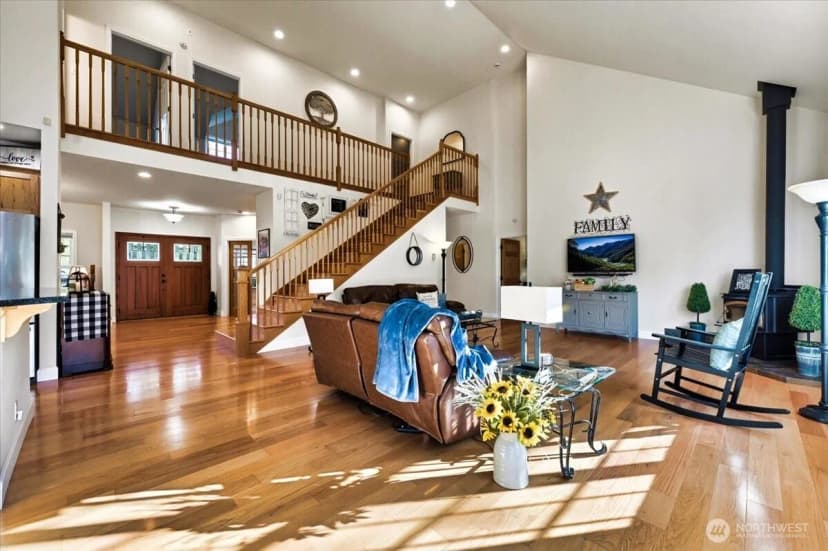 Property photo for 12811 Kapowsin Highlands Drive E, Graham photo 9