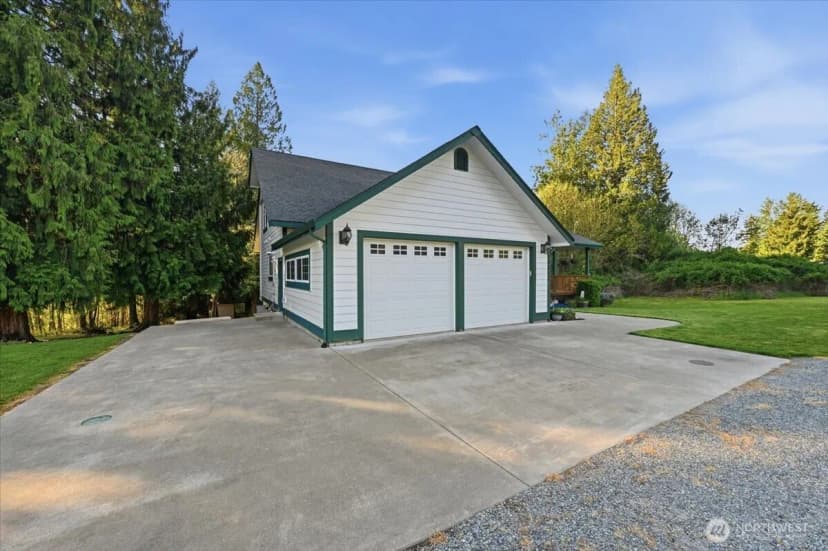 Property photo for 12811 Kapowsin Highlands Drive E, Graham photo 38