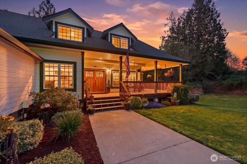 Property photo for 12811 Kapowsin Highlands Drive E, Graham photo 2
