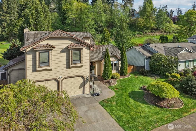 Property photo for 25114 Lake Wilderness Country Club Drive Se, Maple Valley photo 30