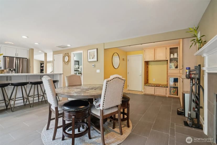 Property photo for 25114 Lake Wilderness Country Club Drive Se, Maple Valley photo 10