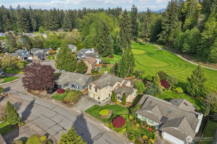Property photo for 25114 Lake Wilderness Country Club Drive Se, Maple Valley photo 33