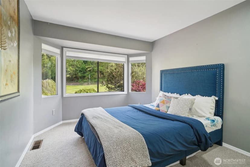 Property photo for 25114 Lake Wilderness Country Club Drive Se, Maple Valley photo 18