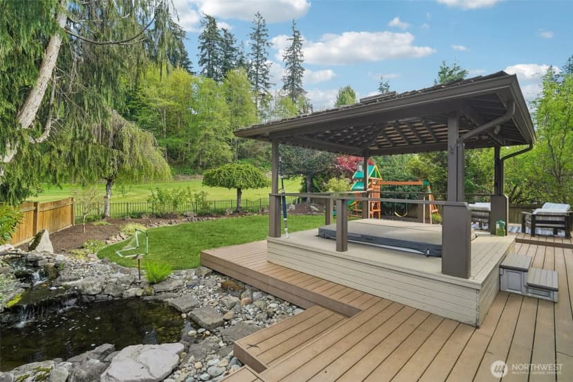 Property photo for 25114 Lake Wilderness Country Club Drive Se, Maple Valley photo 26
