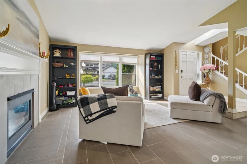 Property photo for 25114 Lake Wilderness Country Club Drive Se, Maple Valley photo 3