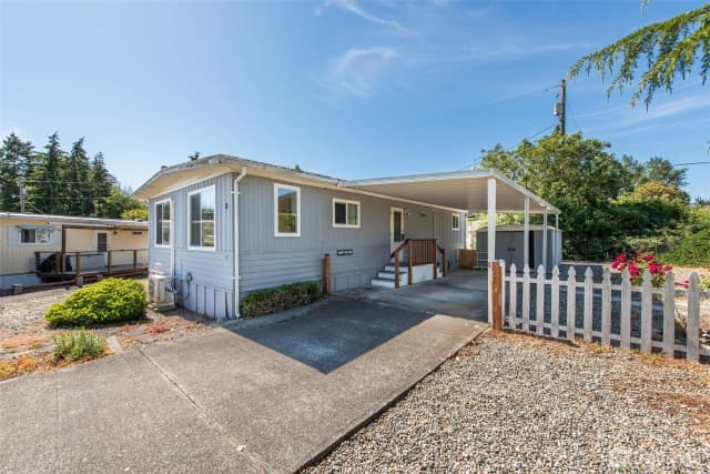 Property photo for 921 S 3rd Avenue #15, Sequim photo 3