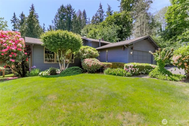 Property photo for 9605 29 Street Ct E, Edgewood