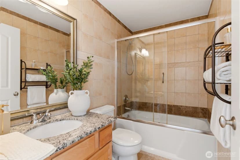 Property photo for 10718 Se 268th Street, Kent photo 17