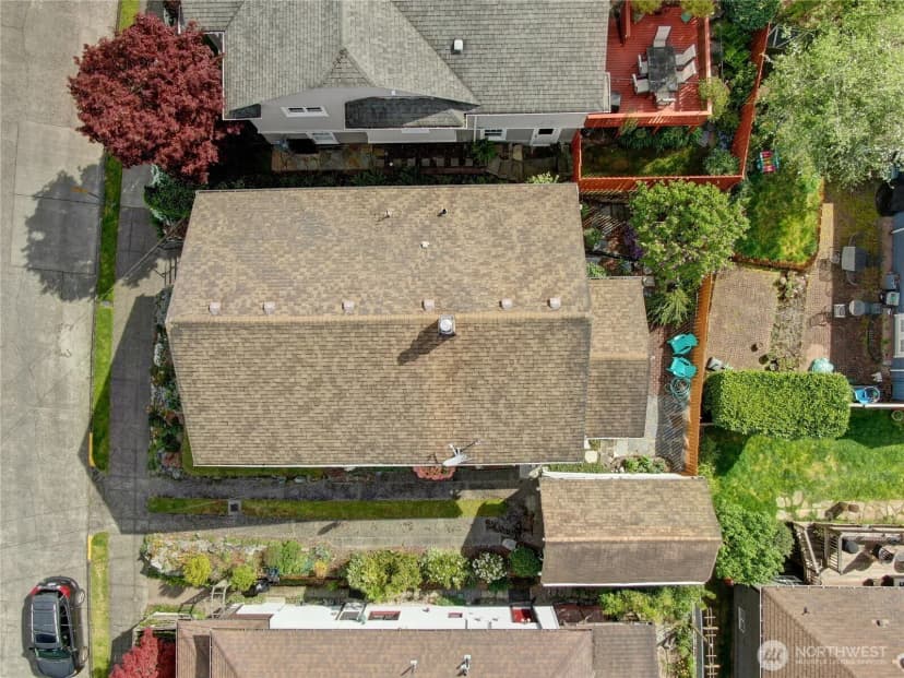 Property photo for 2719 Nob Hill Avenue N, Seattle photo 22