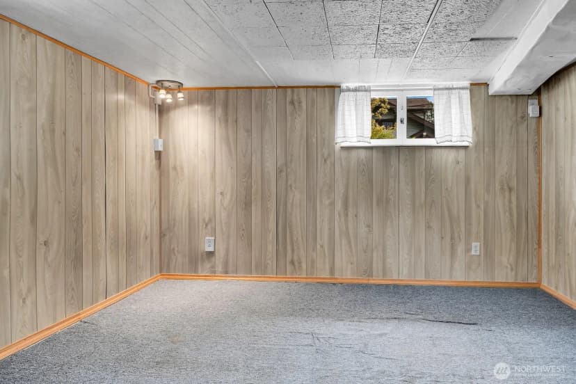 Property photo for 2719 Nob Hill Avenue N, Seattle photo 16