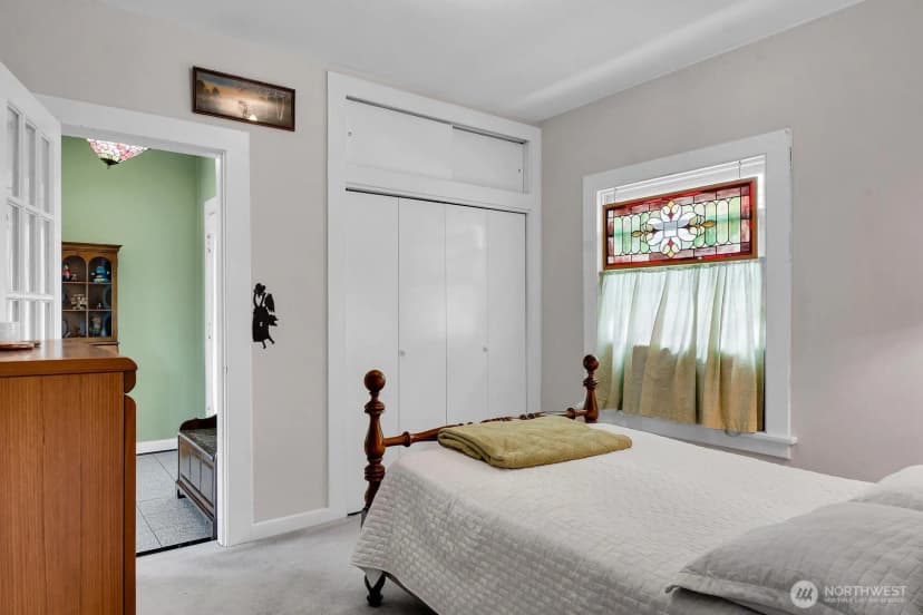 Property photo for 2719 Nob Hill Avenue N, Seattle photo 11
