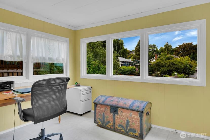 Property photo for 2719 Nob Hill Avenue N, Seattle photo 14