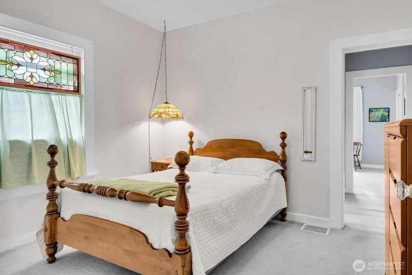 Property photo for 2719 Nob Hill Avenue N, Seattle photo 10