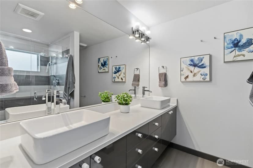 Property photo for 4419 B Corliss Avenue N, Seattle photo 15