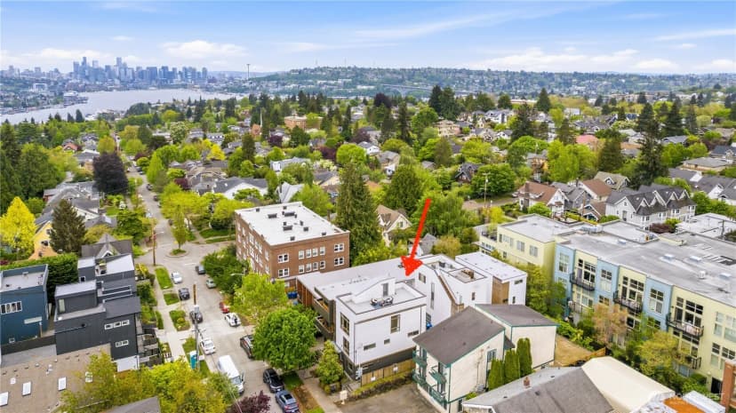 Property photo for 4419 B Corliss Avenue N, Seattle photo 26