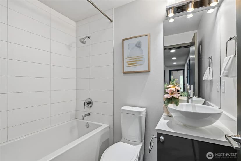 Property photo for 4419 B Corliss Avenue N, Seattle photo 18
