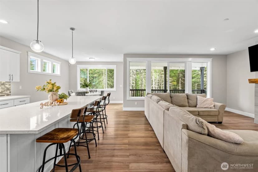 Property photo for 621 Tiedman Road Nw, Lakebay photo 10