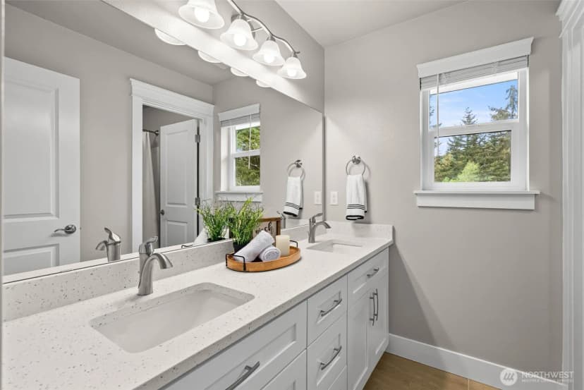 Property photo for 621 Tiedman Road Nw, Lakebay photo 24