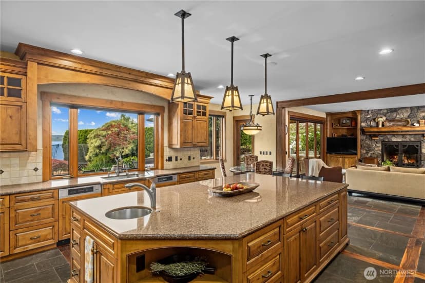 Property photo for 3607 E Lake Sammamish Shore Lane Ne, Sammamish photo 13