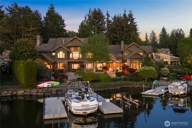 Property photo for 3607 E Lake Sammamish Shore Lane Ne, Sammamish photo 3