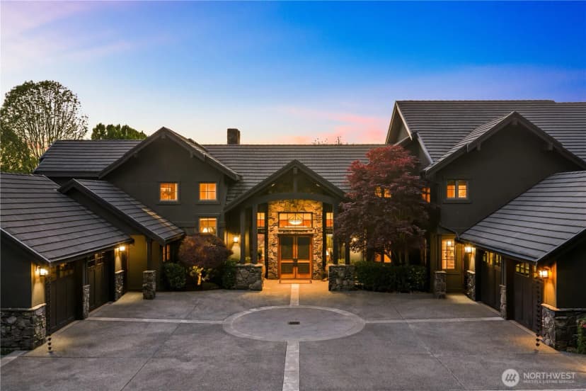 Property photo for 3607 E Lake Sammamish Shore Lane Ne, Sammamish photo 2
