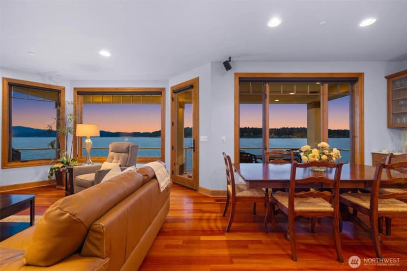 Property photo for 2727 E Lake Sammamish Parkway Ne, Sammamish photo 8