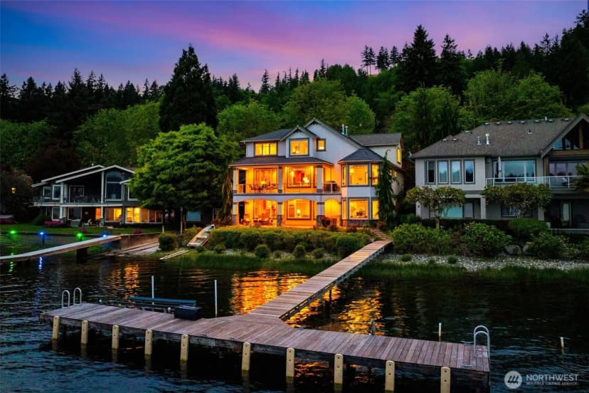 Property photo for 2727 E Lake Sammamish Parkway Ne, Sammamish