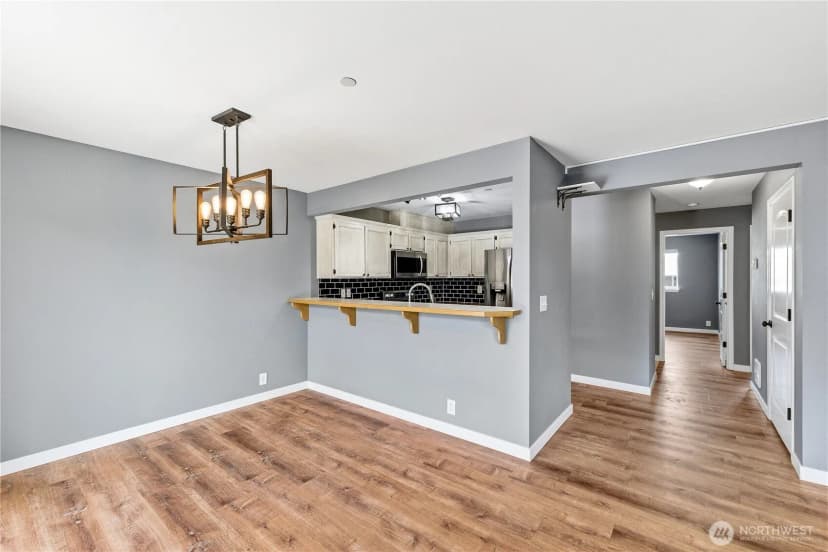 Property photo for 1670 Sw Mulberry Street #b201, Oak Harbor photo 9