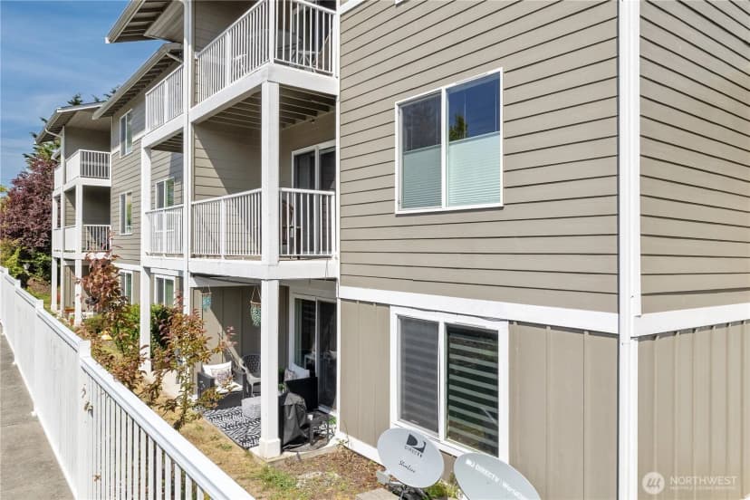 Property photo for 1670 Sw Mulberry Street #b201, Oak Harbor photo 31