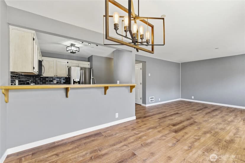 Property photo for 1670 Sw Mulberry Street #b201, Oak Harbor photo 12