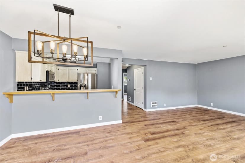 Property photo for 1670 Sw Mulberry Street #b201, Oak Harbor photo 15