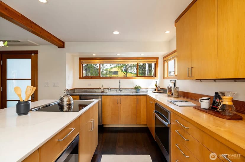 Property photo for 2770 Westlake Avenue N #6, Seattle photo 6