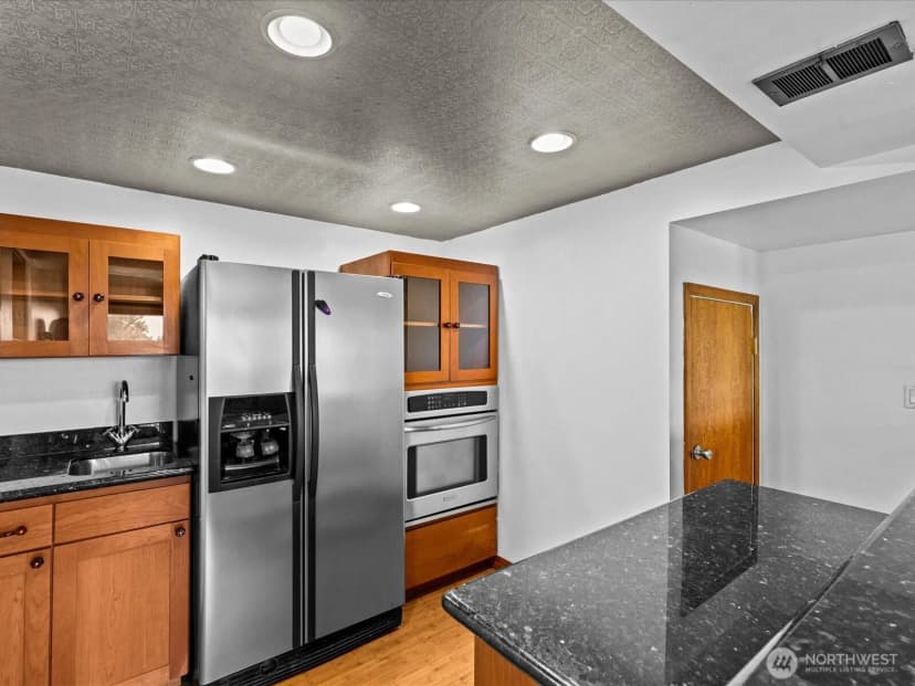 Property photo for 14445 5th Avenue S, Burien photo 23