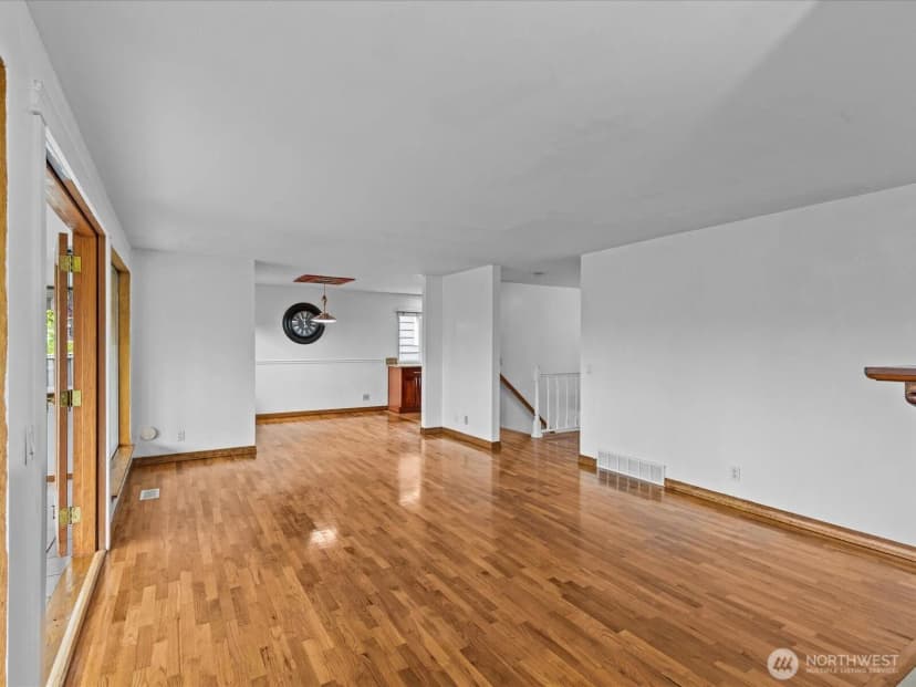 Property photo for 14445 5th Avenue S, Burien photo 6