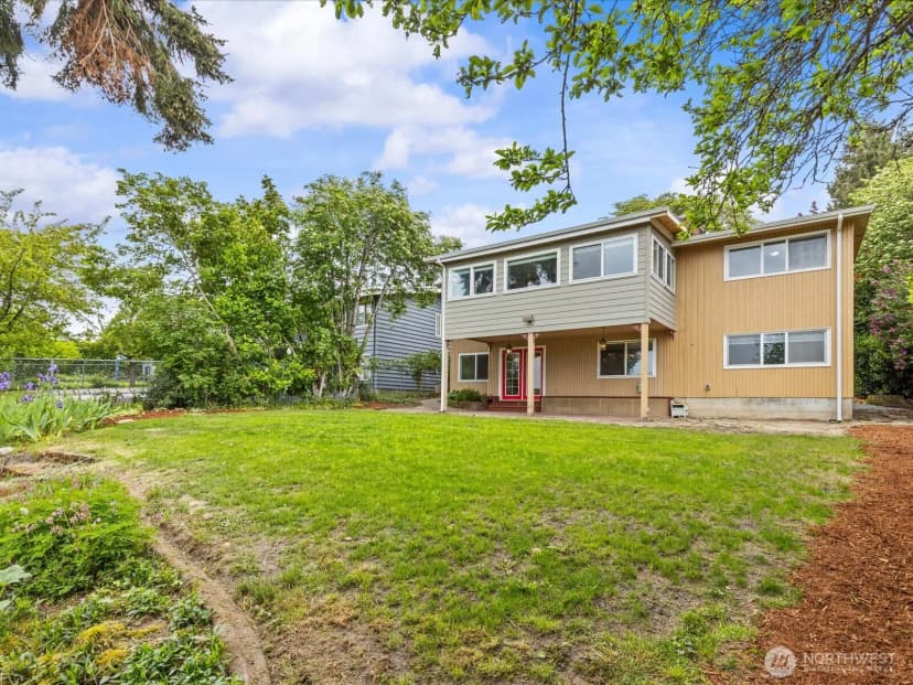 Property photo for 14445 5th Avenue S, Burien photo 38