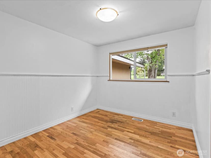 Property photo for 14445 5th Avenue S, Burien photo 18
