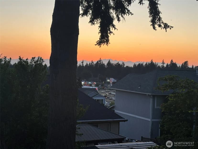 Property photo for 14445 5th Avenue S, Burien photo 31