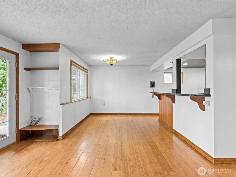 Property photo for 14445 5th Avenue S, Burien photo 25