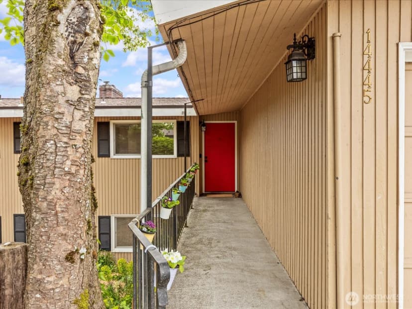 Property photo for 14445 5th Avenue S, Burien photo 36