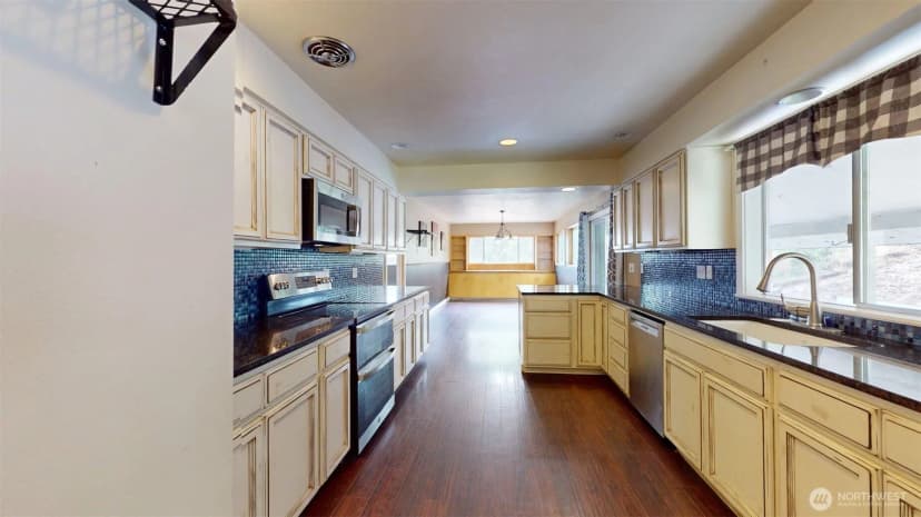 Property photo for 144 Montvu Drive, Omak photo 11