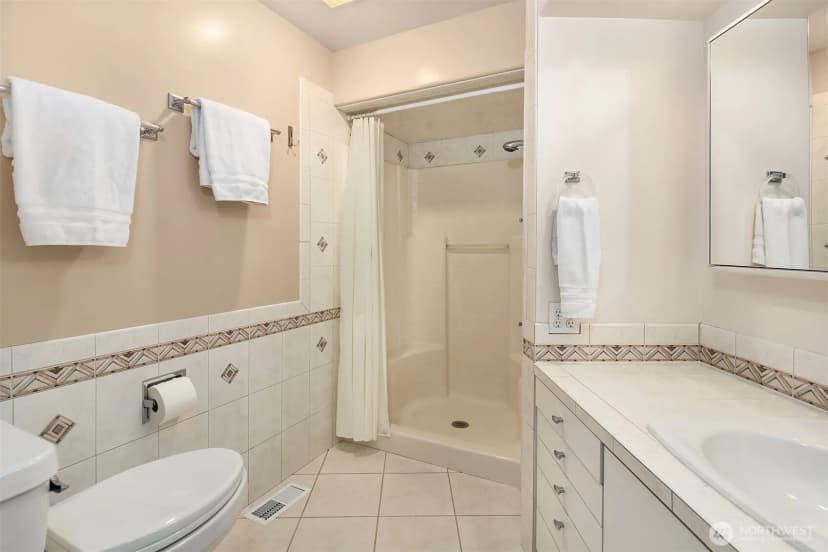 Property photo for 7081 47th Avenue W, Mukilteo photo 17