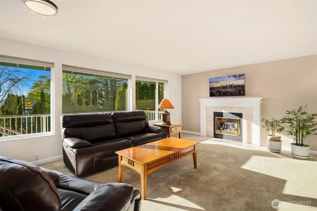 Property photo for 7081 47th Avenue W, Mukilteo photo 4