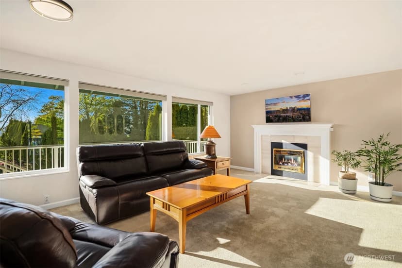 Property photo for 7081 47th Avenue W, Mukilteo photo 4